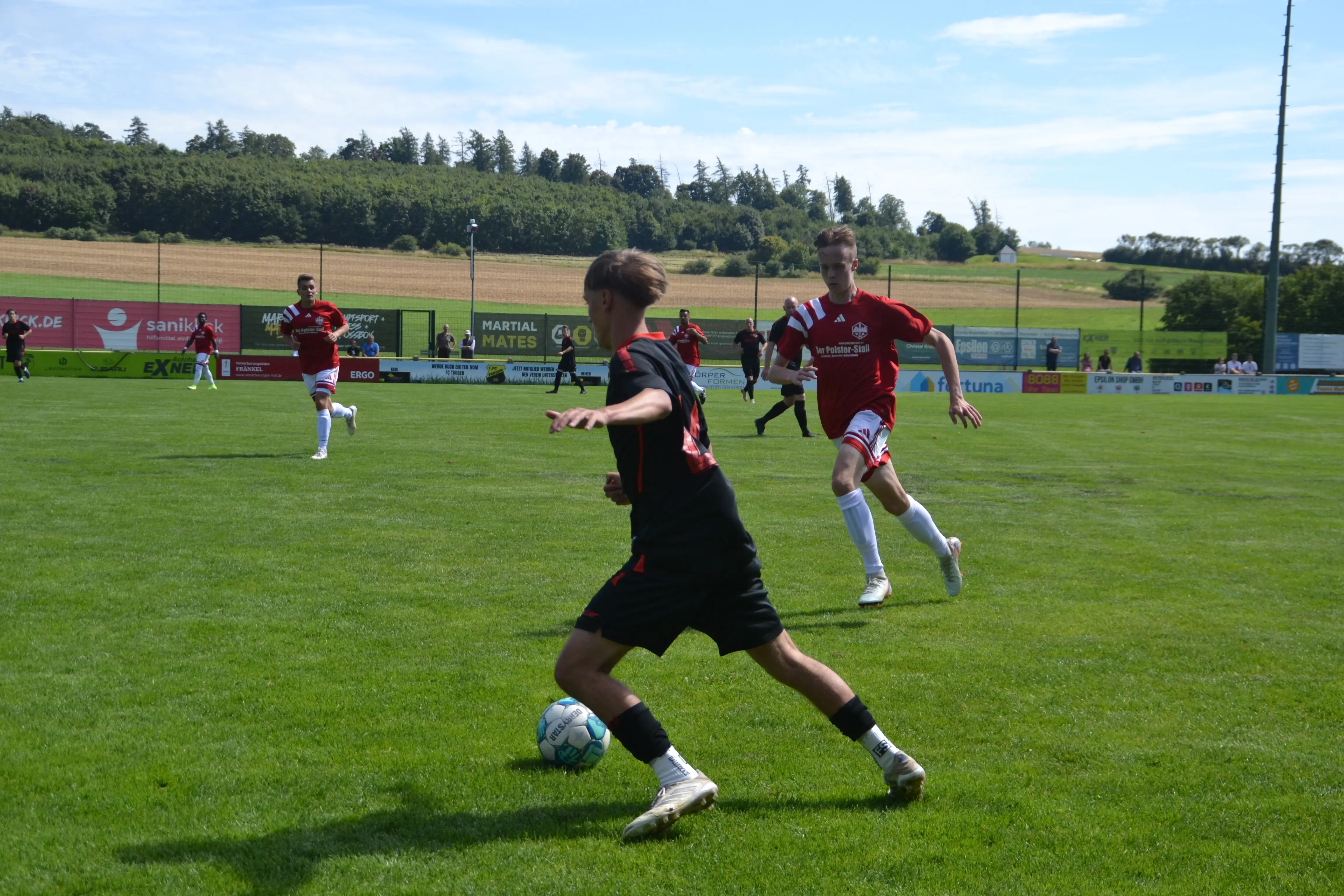 sg-trogen-2-bayern-hof-2-spielszene-timo-in-der-verteidigung